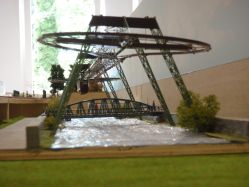 20130810-Schwebebahn