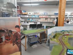 20251102_Mitten-im-Laden